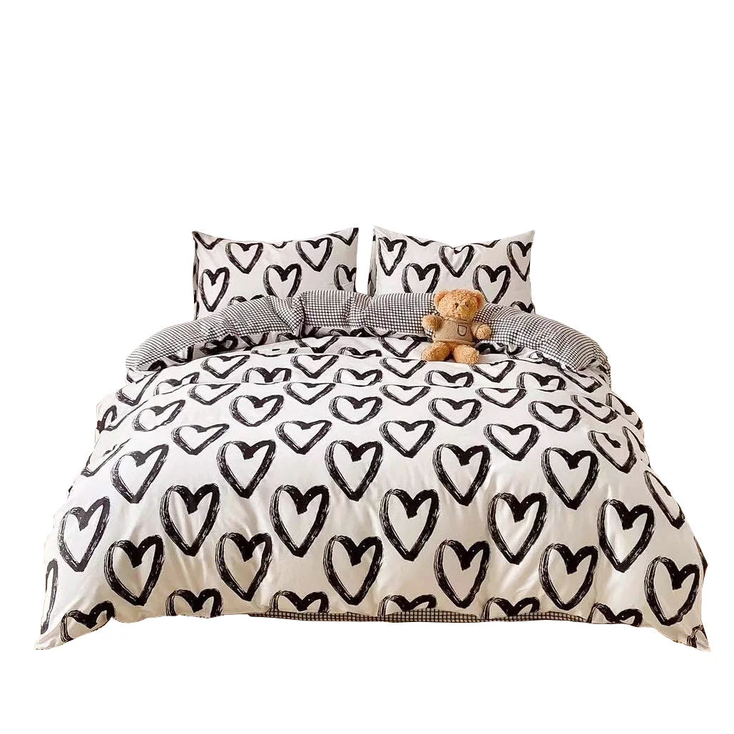 Detailed Brush Painted Heart Bedding Set First-Class