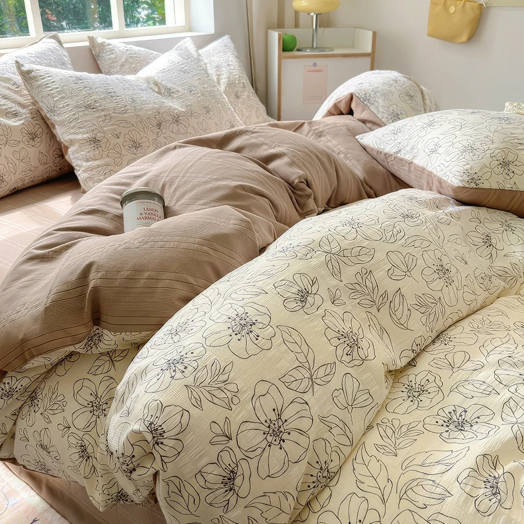 Smart Thin Outline Floral Print Brown Shaded Bedding Set Flexible