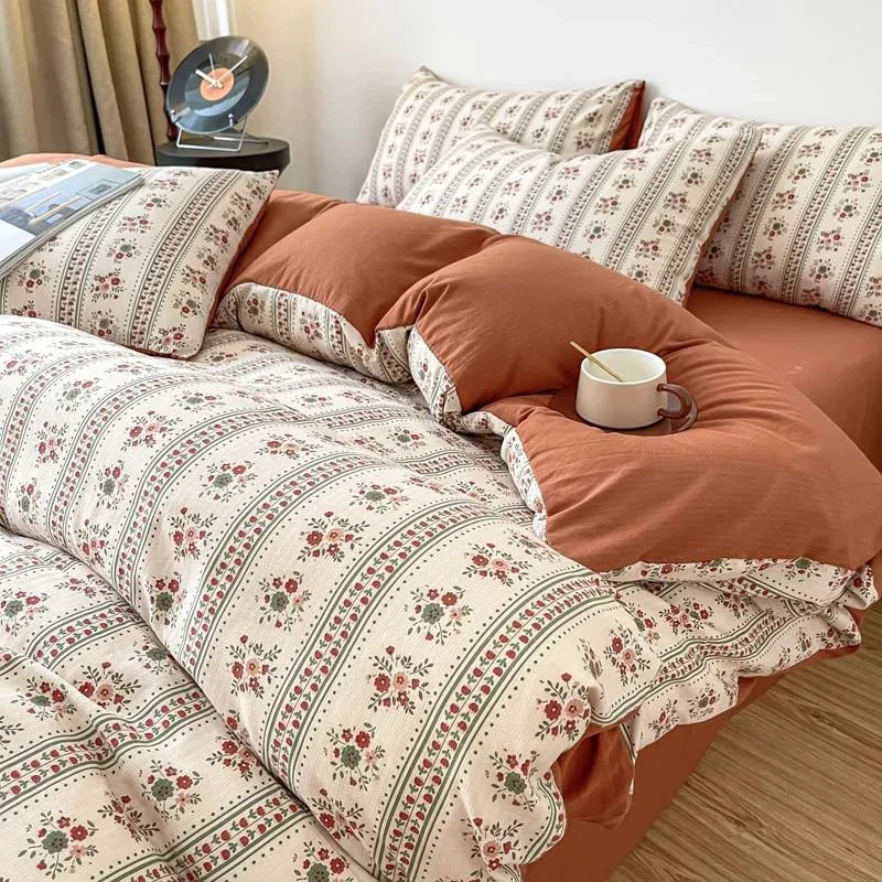 Elegant Retro Brown Floral Print Bedding Set Sophisticated
