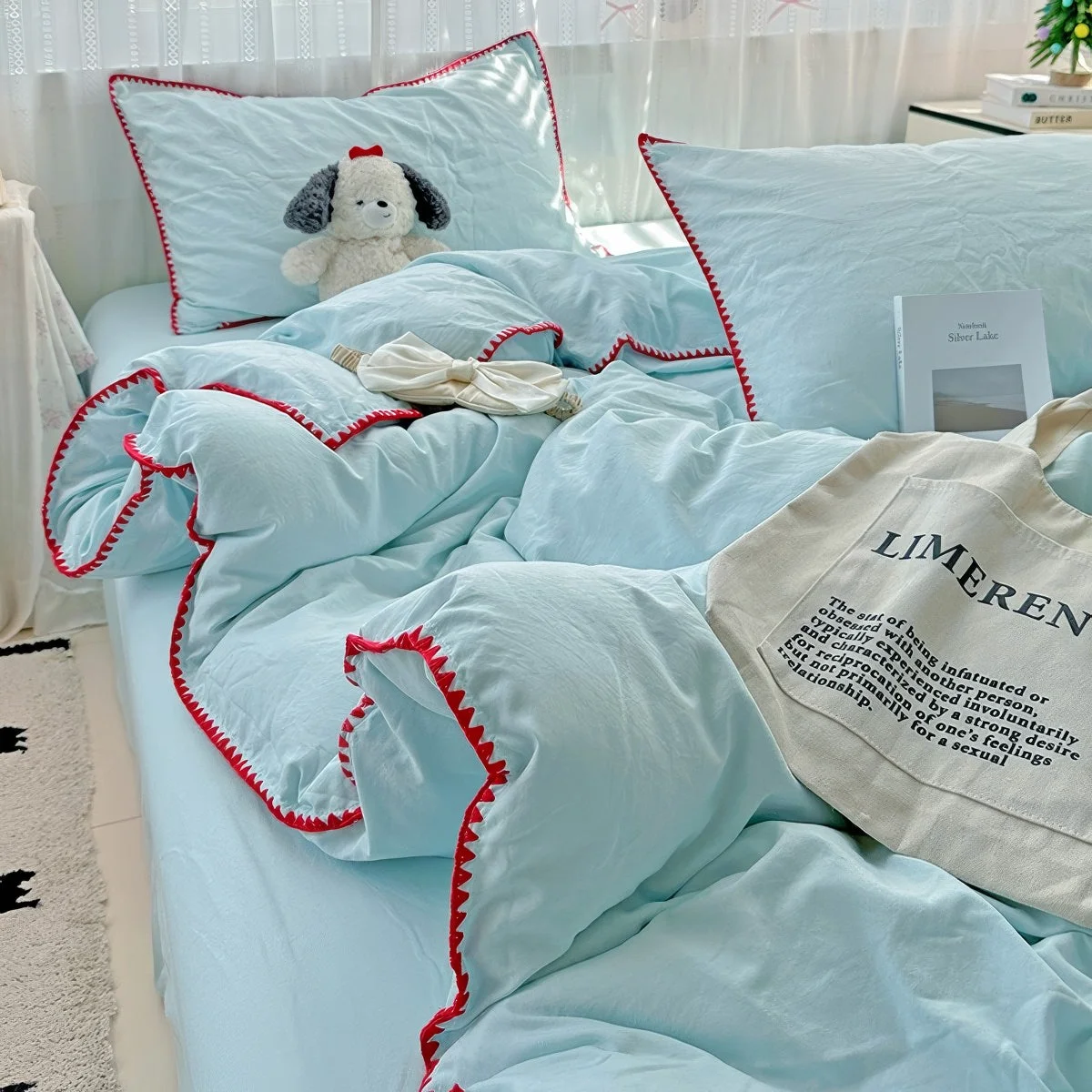 Innovative Plain Stitched Shell-Edge Bedding Set Pure