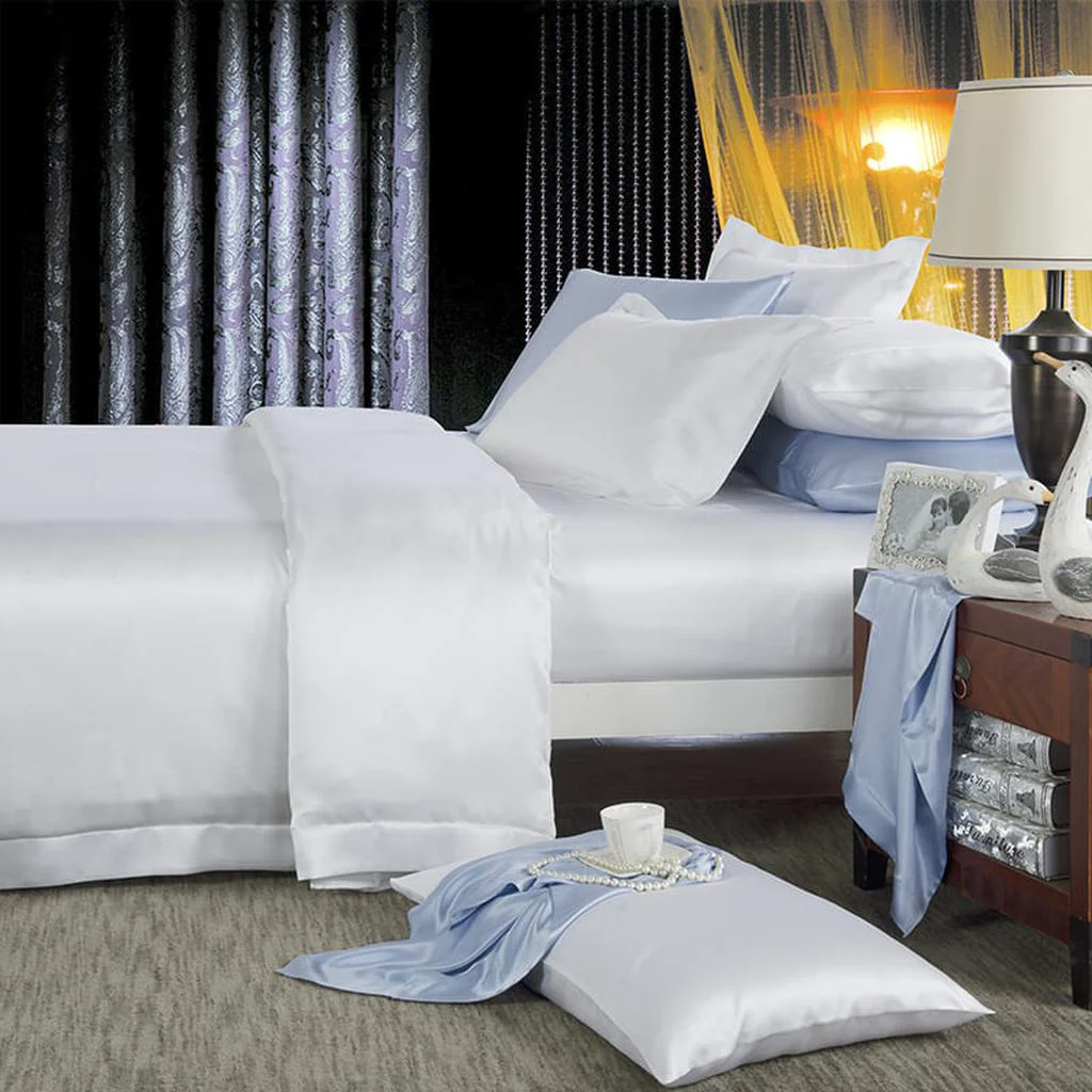 Soft 19 Momme Silk Duvet Cover Set – White World-Class
