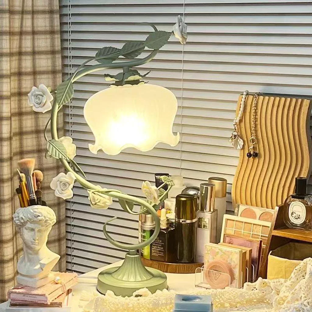 Innovative Pastoral Rose Table Lamp 2 colors Minimalist