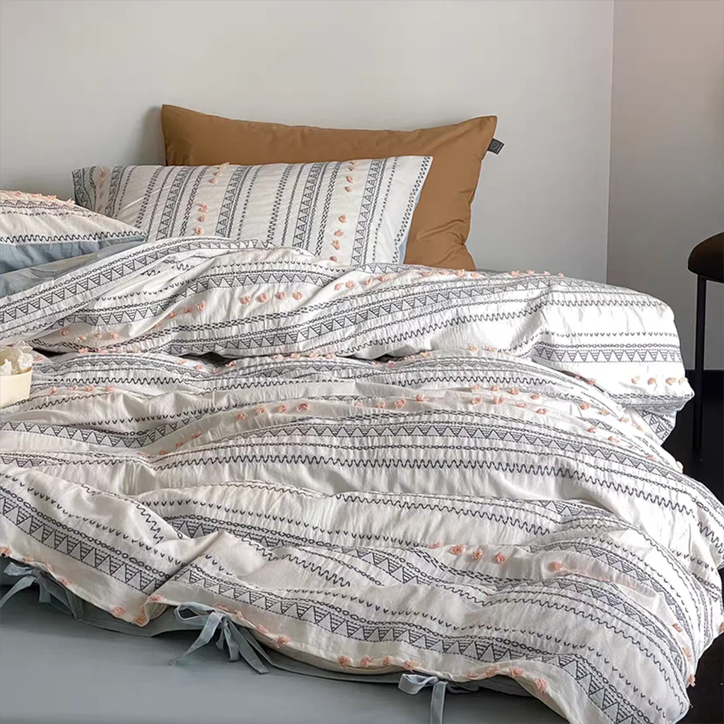 Eco-Friendly Bohemian Tufted Bedding Set Reusable