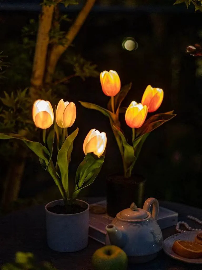Organic Artificial Tulip Flower Night Light Ambient Lamp Detailed