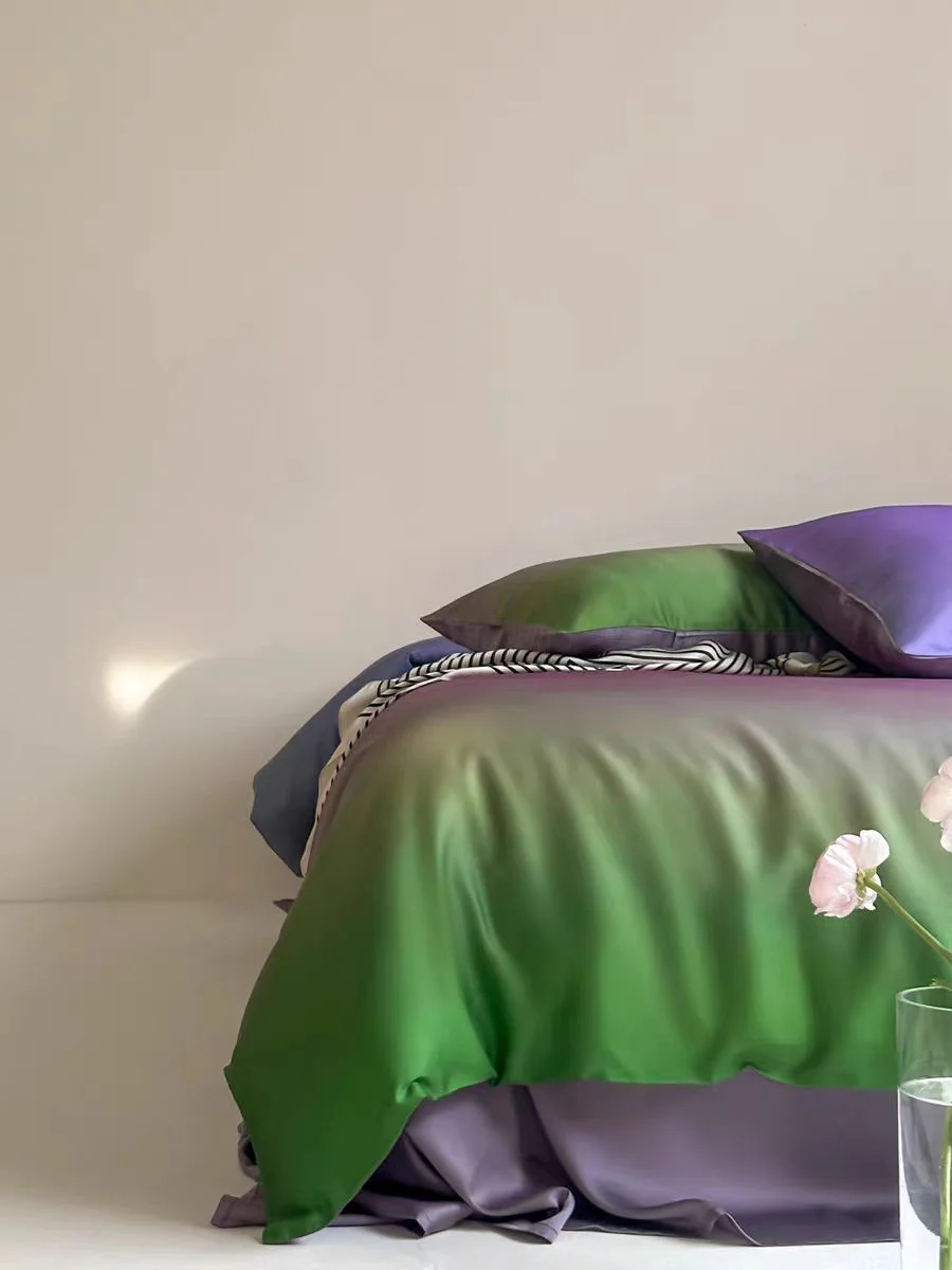 Next-Generation Luxury Ombre Aurora Duvet Cover – Purple Safe