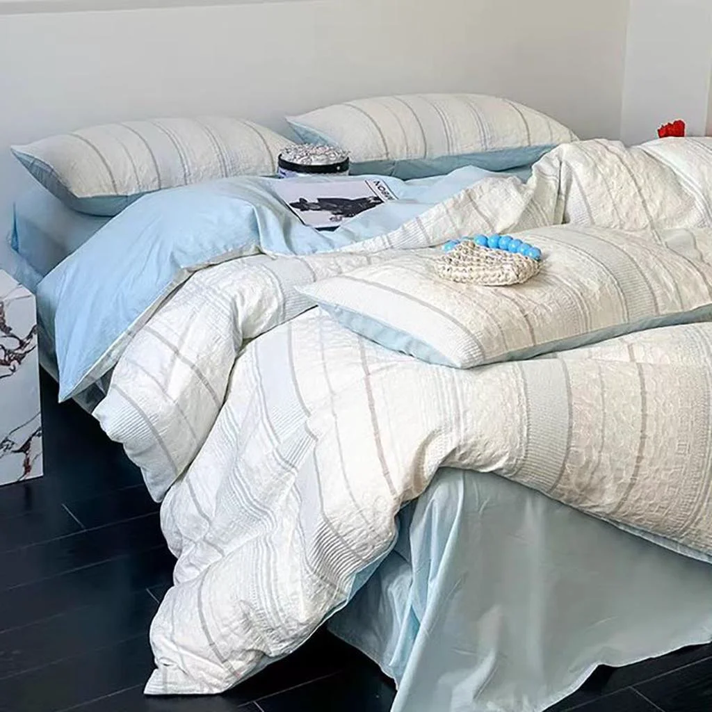 Efficient Asymmetry Jacquard Duvet Cover – Blue Stylish