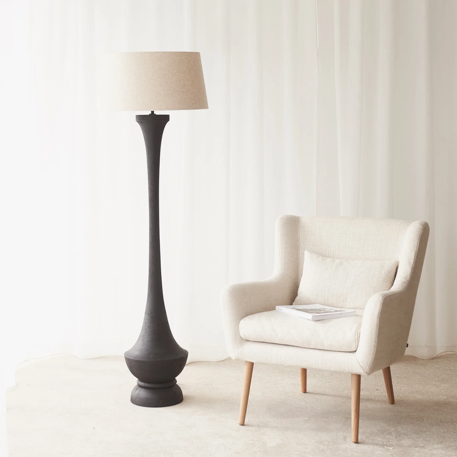 Elegant Nicolo Floor Lamp Black First-Class