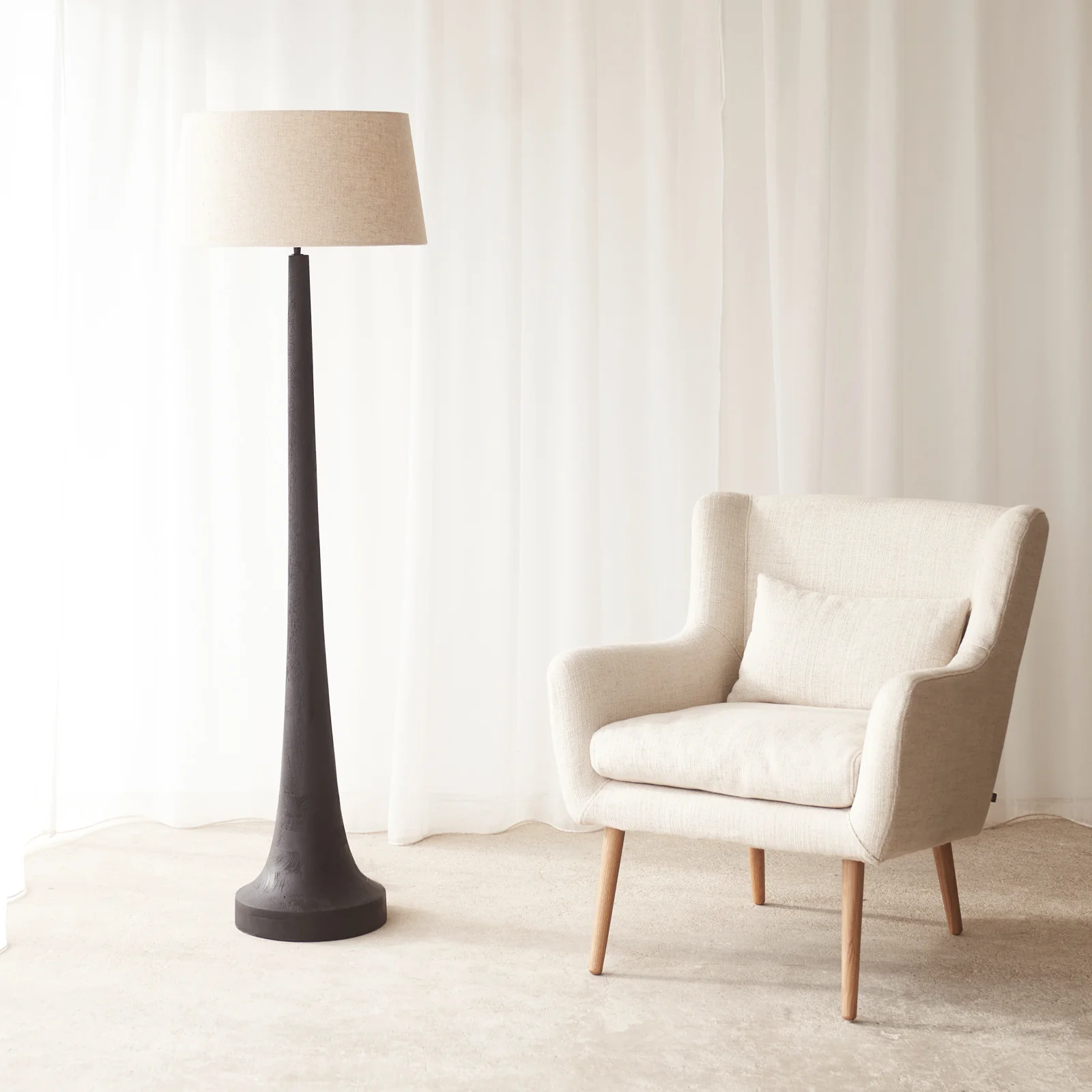 Elite Jovany Floor Lamp Black Superior