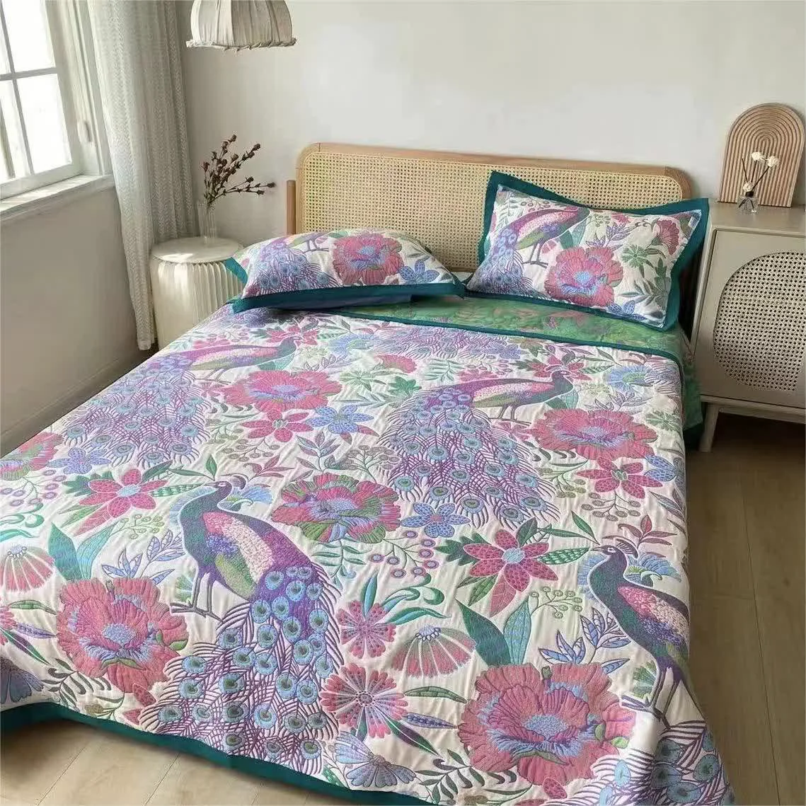 First-Class Rural Style Floral Peacock Cotton Quilt Certified