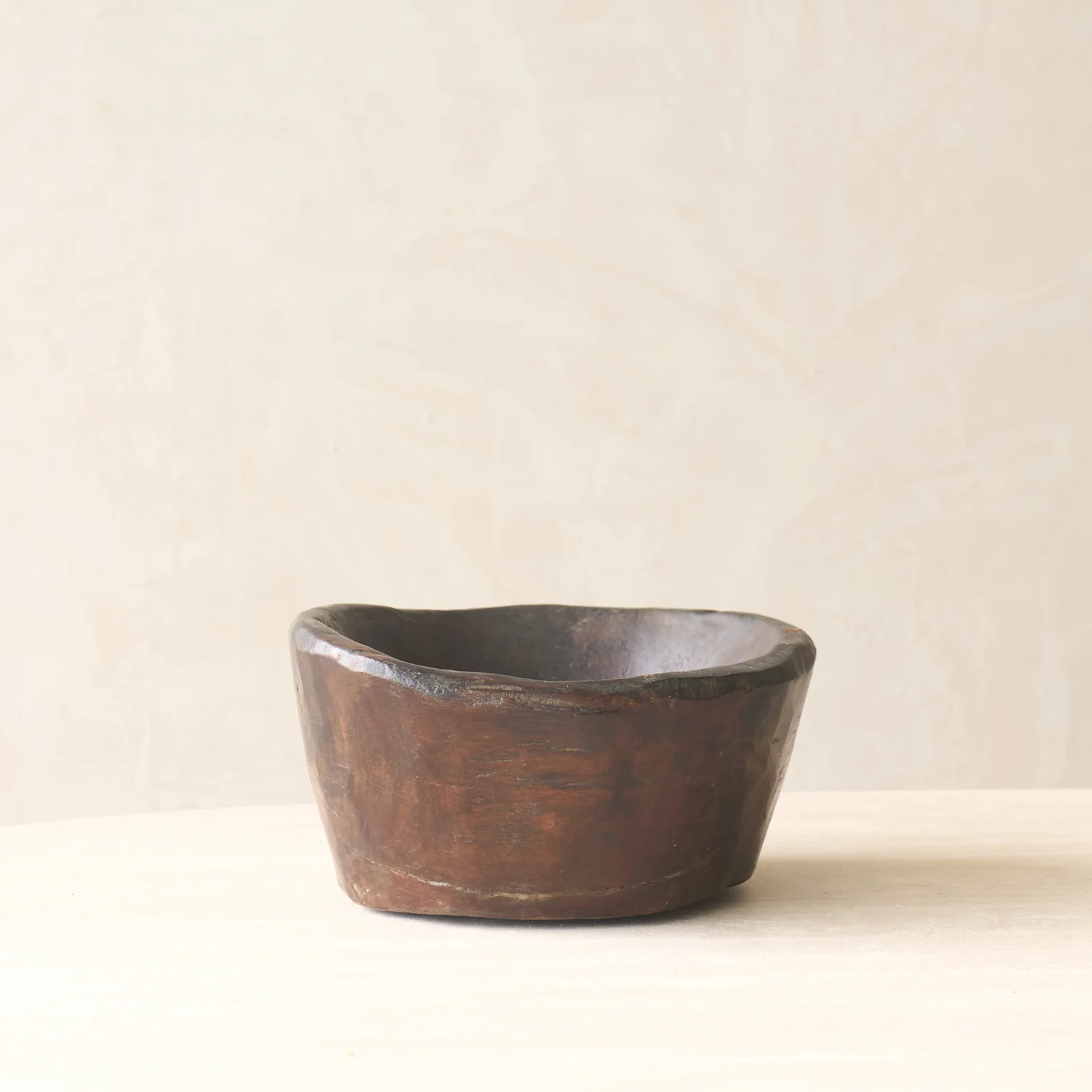 Traditional Vintage Rustic Timber Bowl Dark Brown No. 2 Elegant