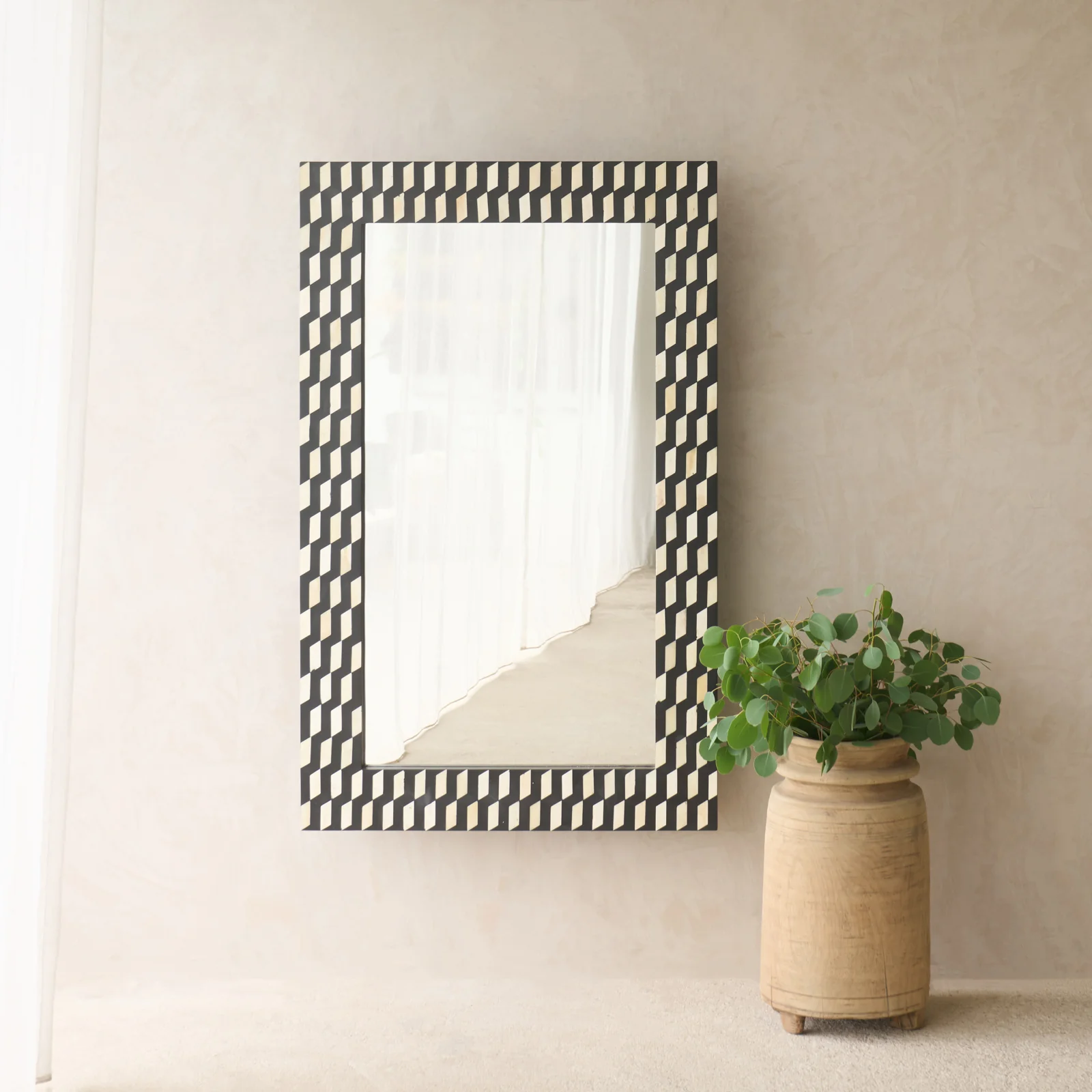 Effective Handcrafted Bone Inlay Geometric Mirror No. 2 Quality