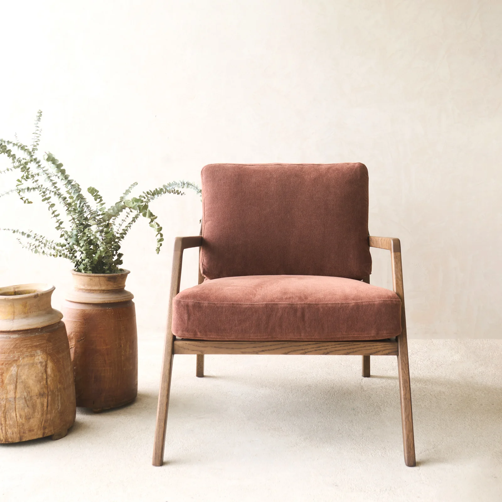Traditional Nysse Fabric Armchair Latte Oak Frame – Russet Functional