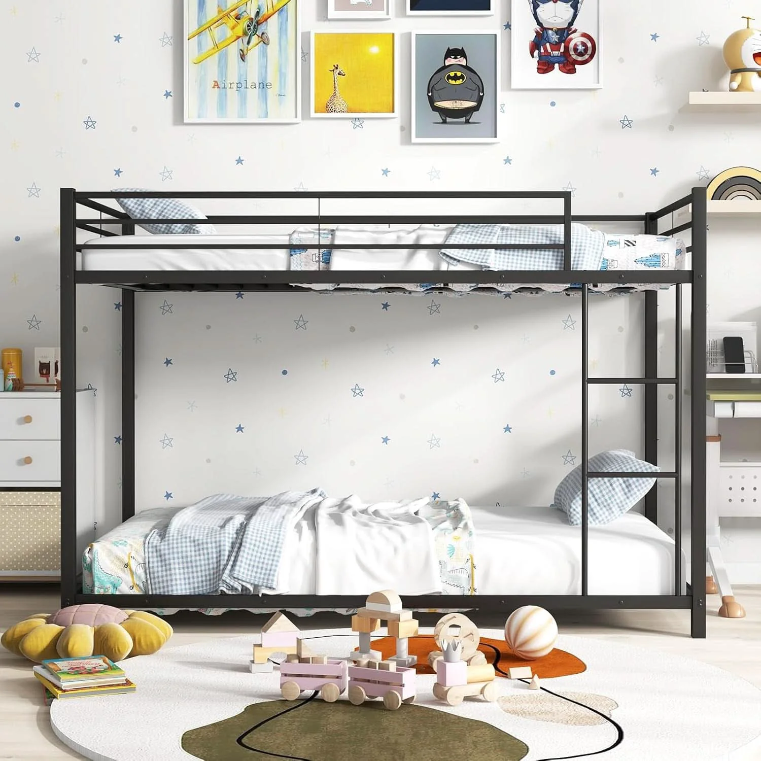 Traditional Metal Bunk Bed Twin Over Twin With Safety Guard Rails Eco-Friendly