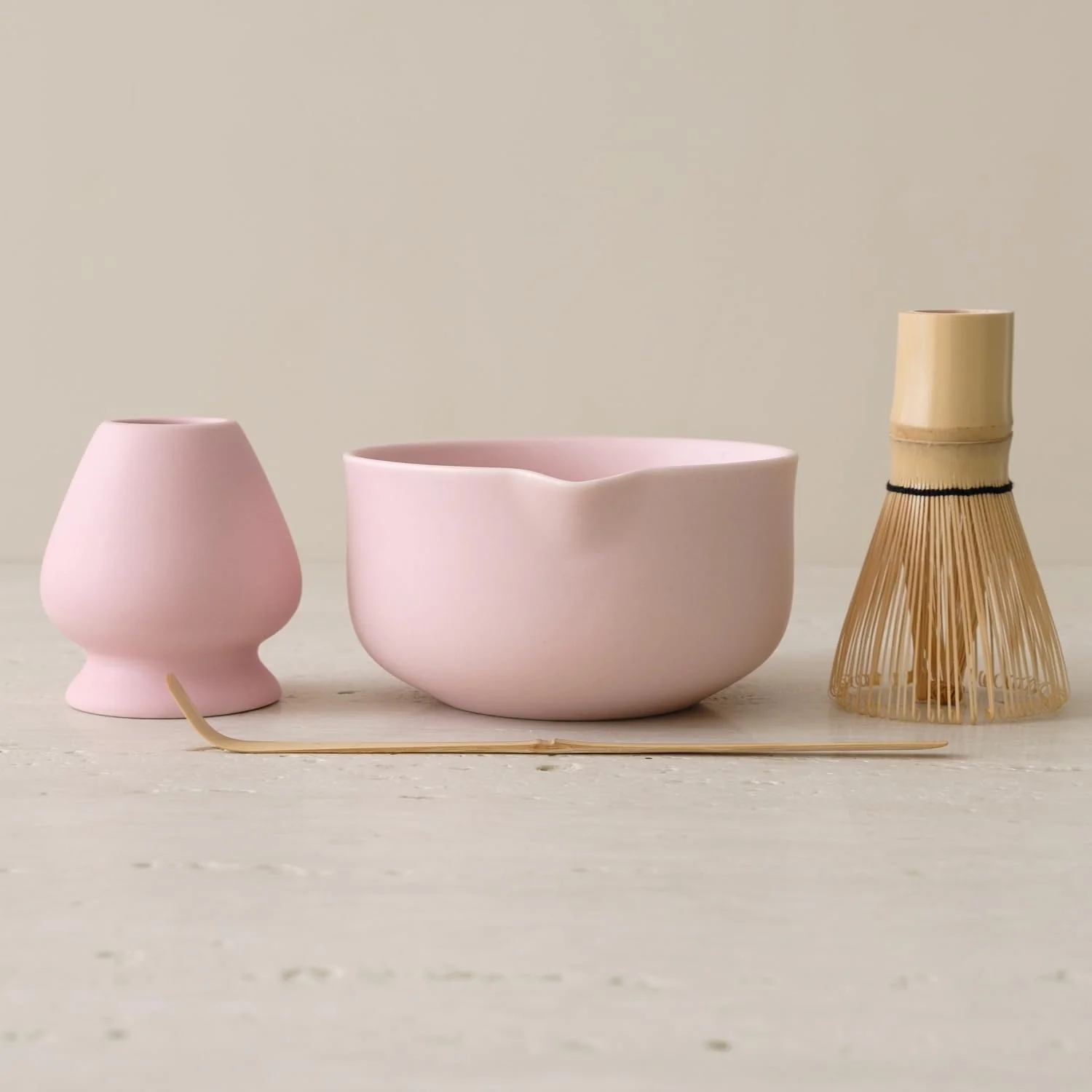 Innovative Matcha Kit – Premium Matcha Whisk Set with Traditional Bamboo Tools I Matcha Tea Set for Home Matte Soft Pink Practical