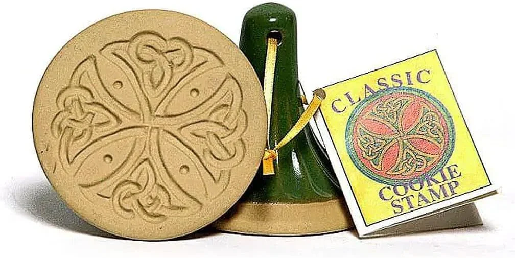 High-End Brown Bag Celtic Cross Cookie Stamp – British Isle Series Relaxed