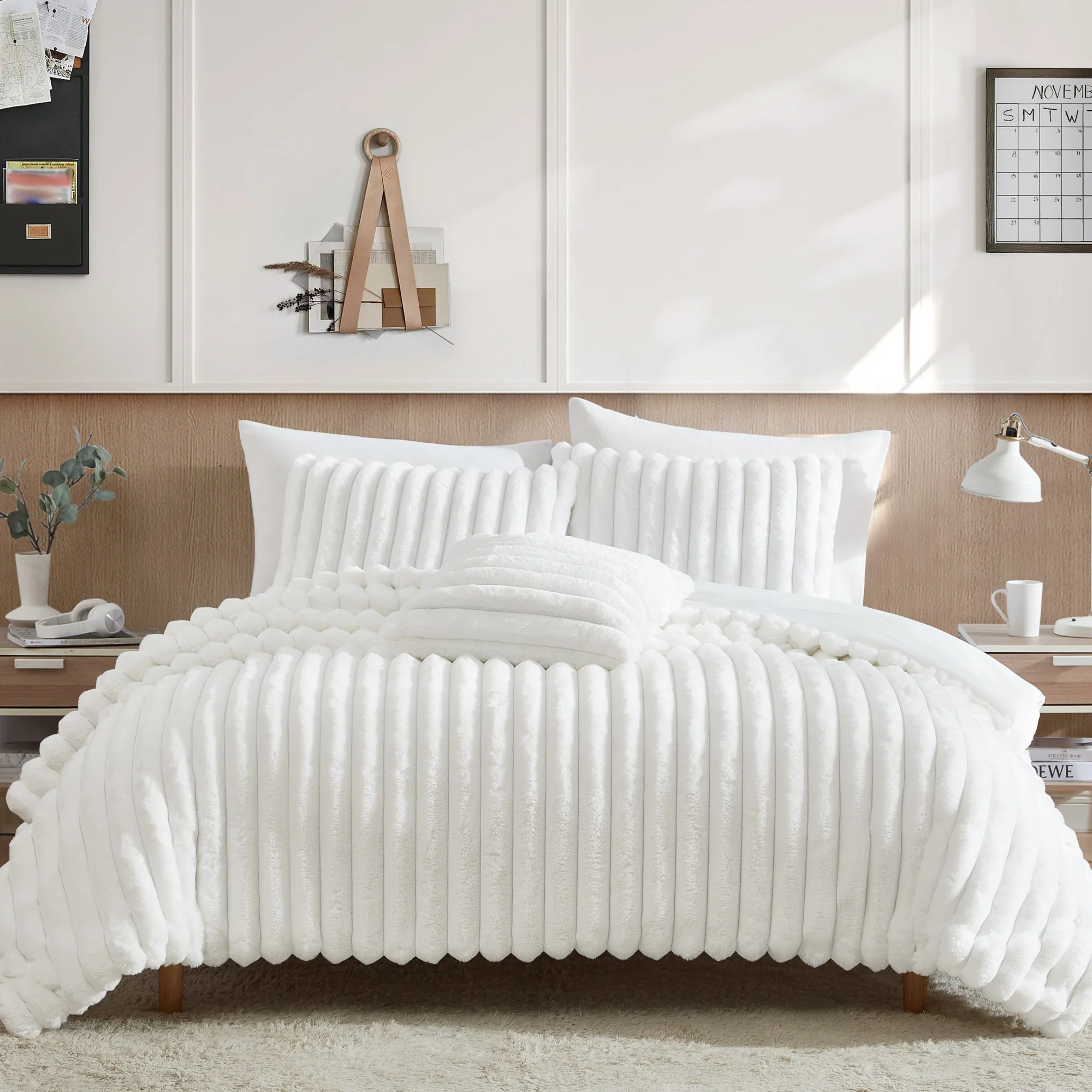 Green Everett 4-Piece White Micro Mink King Bedding Ensemble Authentic