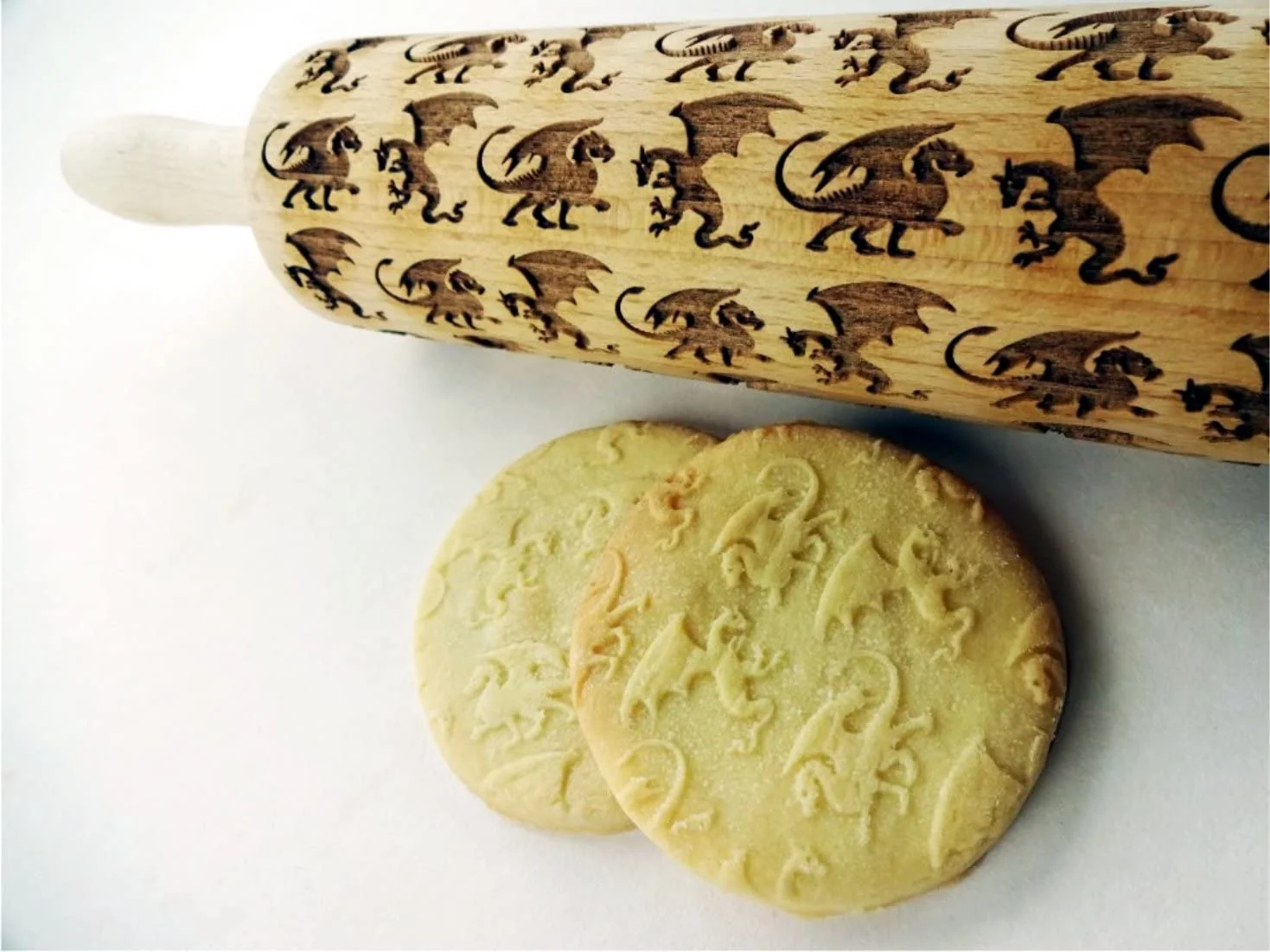 Sustainable DRAGONS embossing rolling pin. Wooden embossing rolling pin with dragons Green