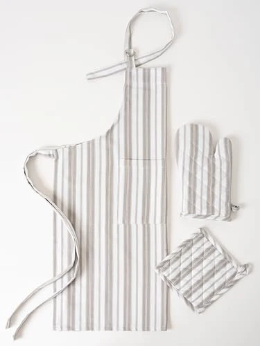 Proven 1 Oven Mitt 1 PotHolder 1 Kitchen Apron Set World-Class