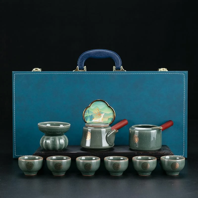Clean Tea Pot with infusers for Loose Tea Selected