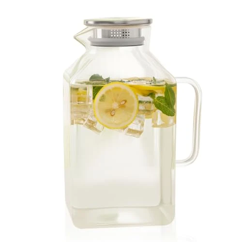 Classic Glass Pitcher with Lid and Spout Comfortable