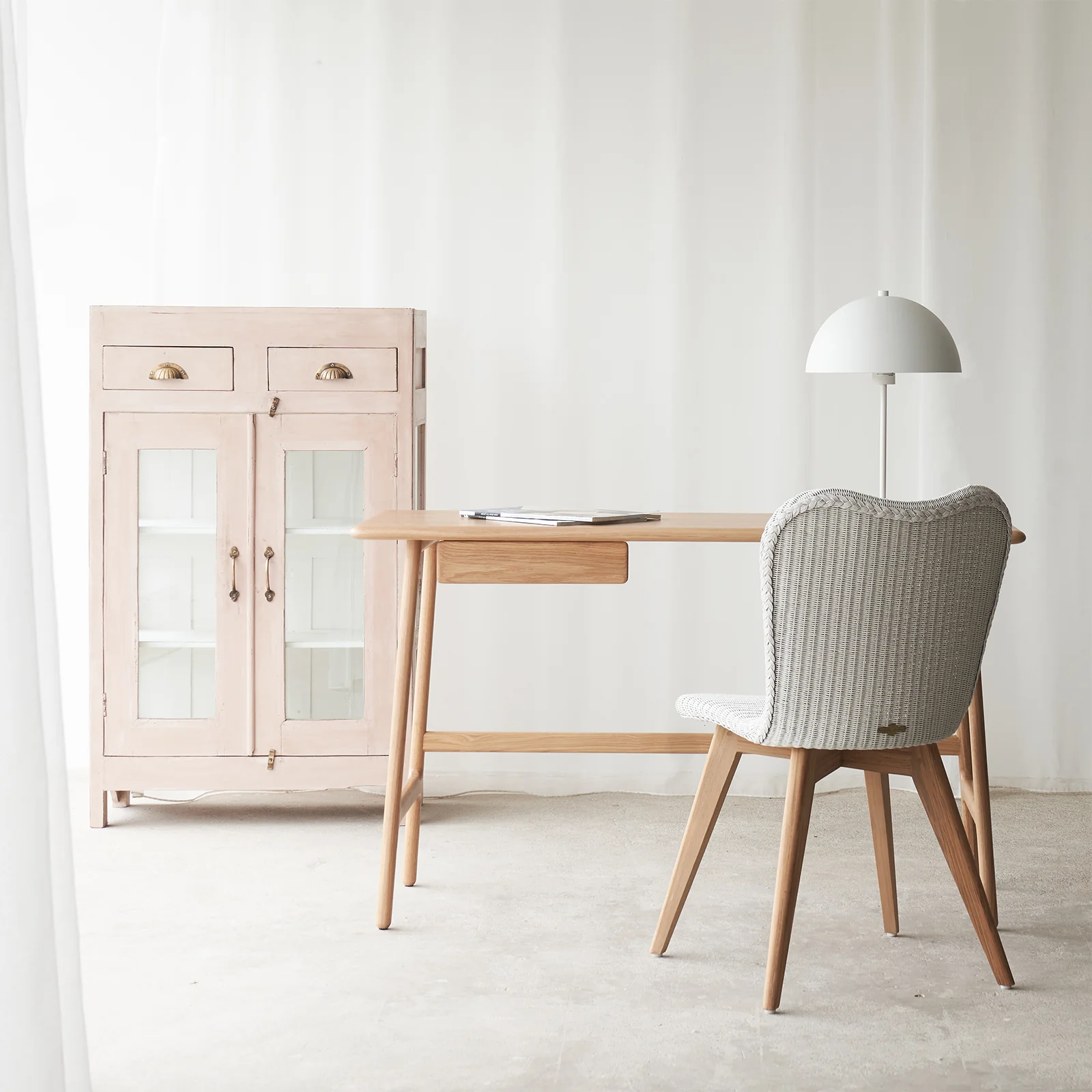 Healthy Author Desk Oak – Natural Green