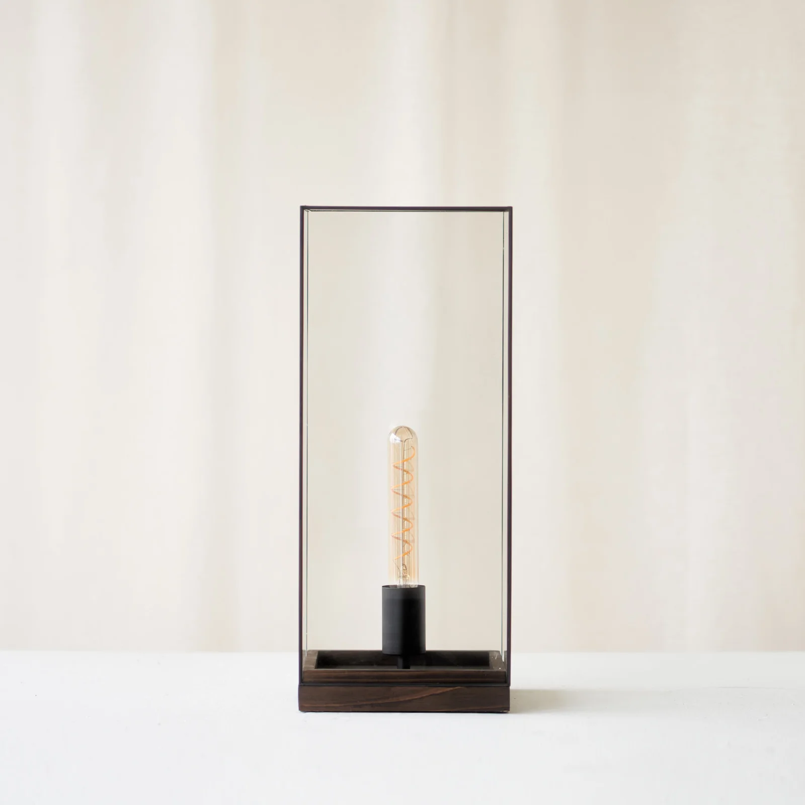 Safe Askjer Table Lamp High-Grade