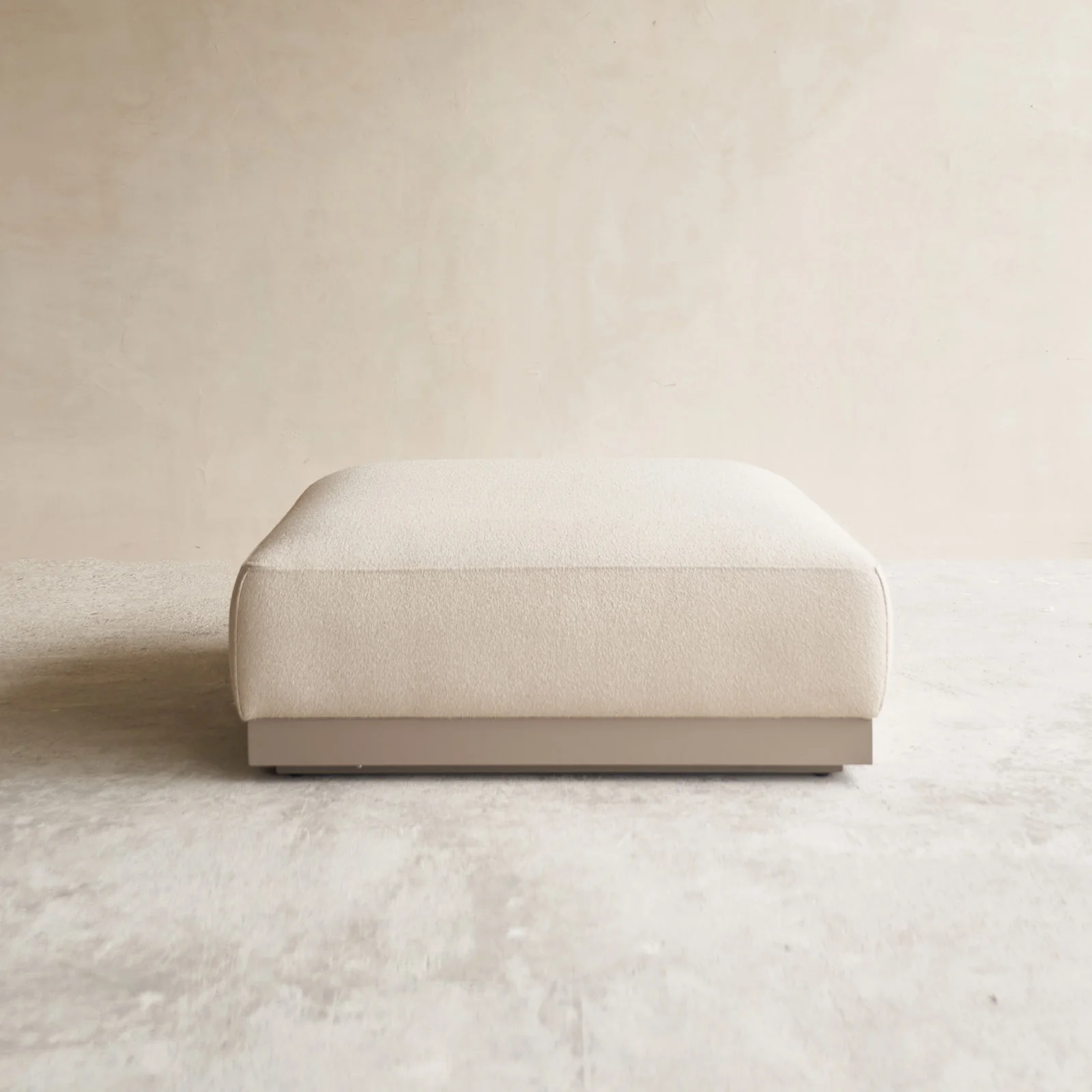 Quality Amalfi Outdoor Ottoman Taupe Frame – Sand 104cm Top-Quality