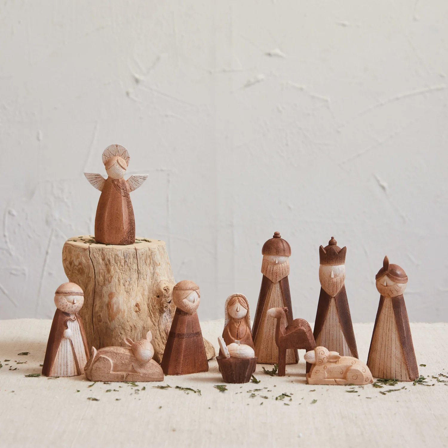 Smart Resin Nativity Scene Wood Finish Exclusive