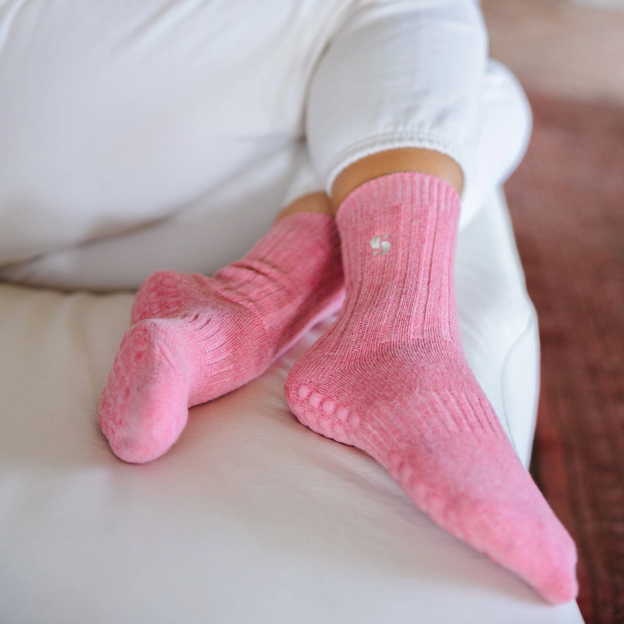 Crafted Serene Socks- Adult Merino Wool Non-Slip Socks- Coral- 1 pair Green