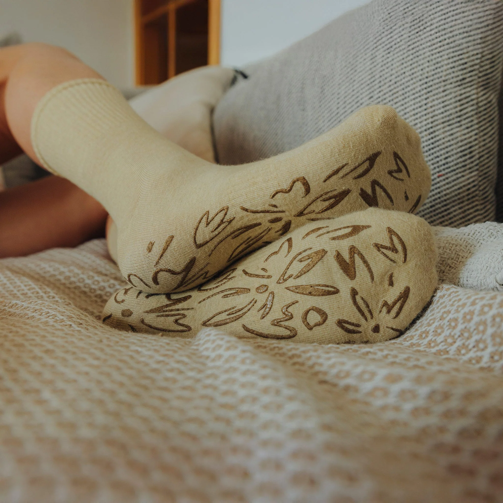 Minimalist Serene Socks- Adult Organic Cotton Non-Slip Socks- 4 Seasons- Lemon- 2 Pairs World-Class