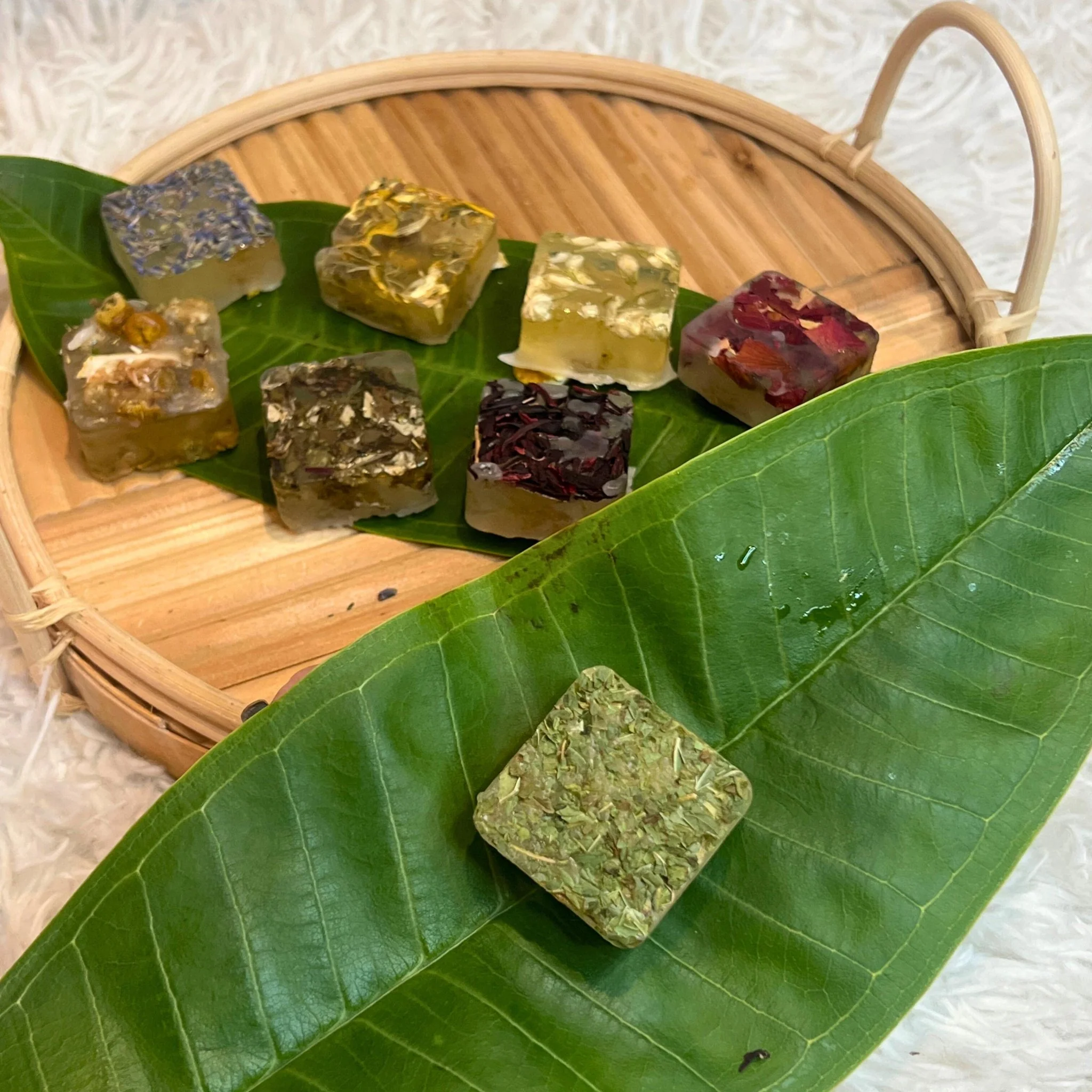 Detailed Mint Herbal Tea Bombs Floral Tea Sugar Candy Cubes Beverage Sweetener Recyclable